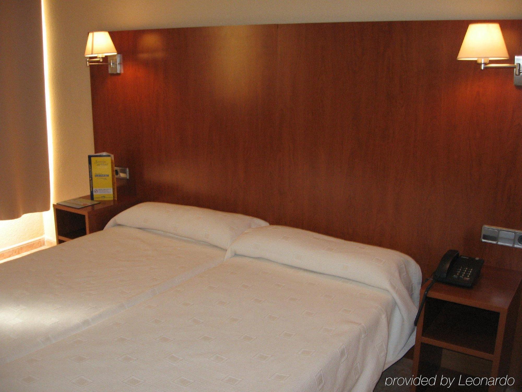 Euromadrid Hostel Eksteriør bilde