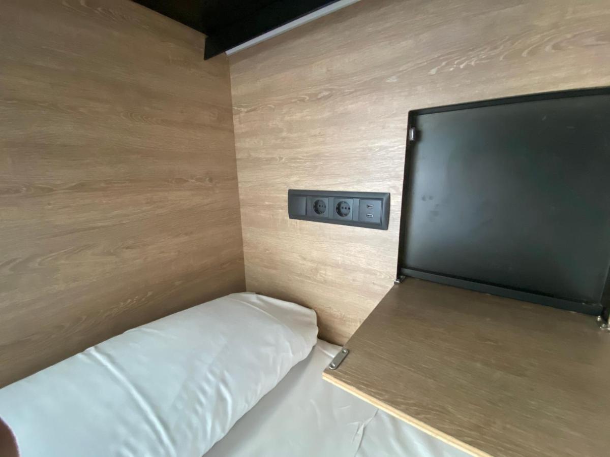 Euromadrid Hostel Eksteriør bilde